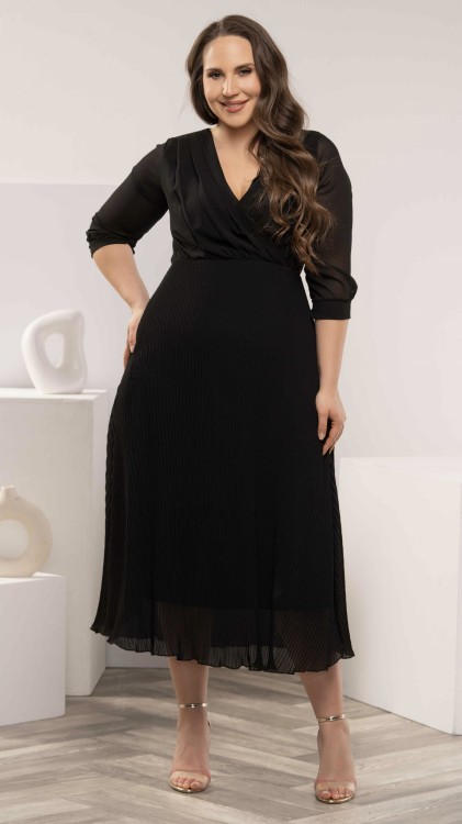 Sukienka Plisowana Kopertowa Czarna DALENA V17.1.jpg