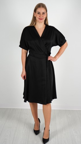 Sukienka Kopertowa Satynowa Czarna SEKRITA V1.1.JPG