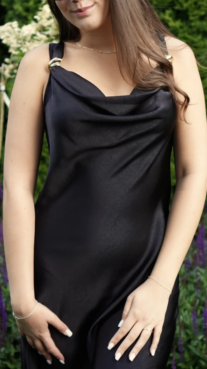 Sukienka Satynowa Mini Czarna LUCASI V1.4.JPG